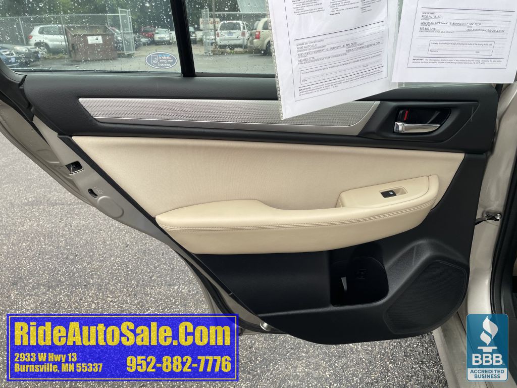 2016 Subaru Legacy Image 12