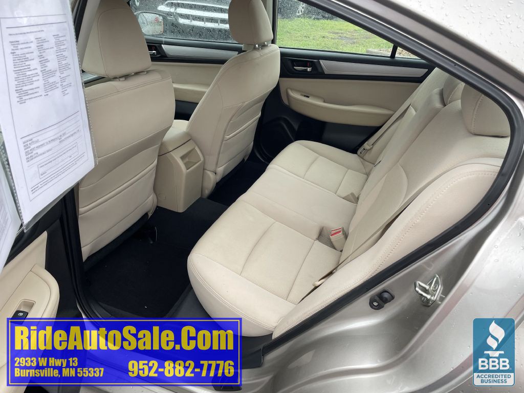 2016 Subaru Legacy Image 13