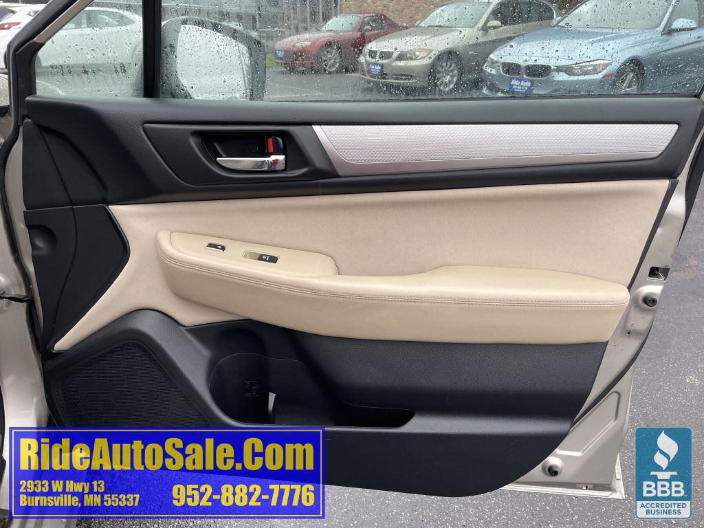 2016 Subaru Legacy Image 14