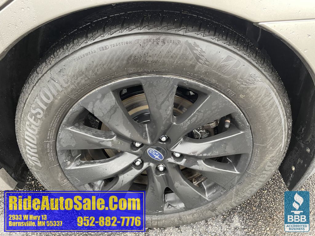 2016 Subaru Legacy Image 24