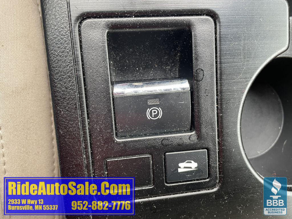 2016 Subaru Legacy Image 35