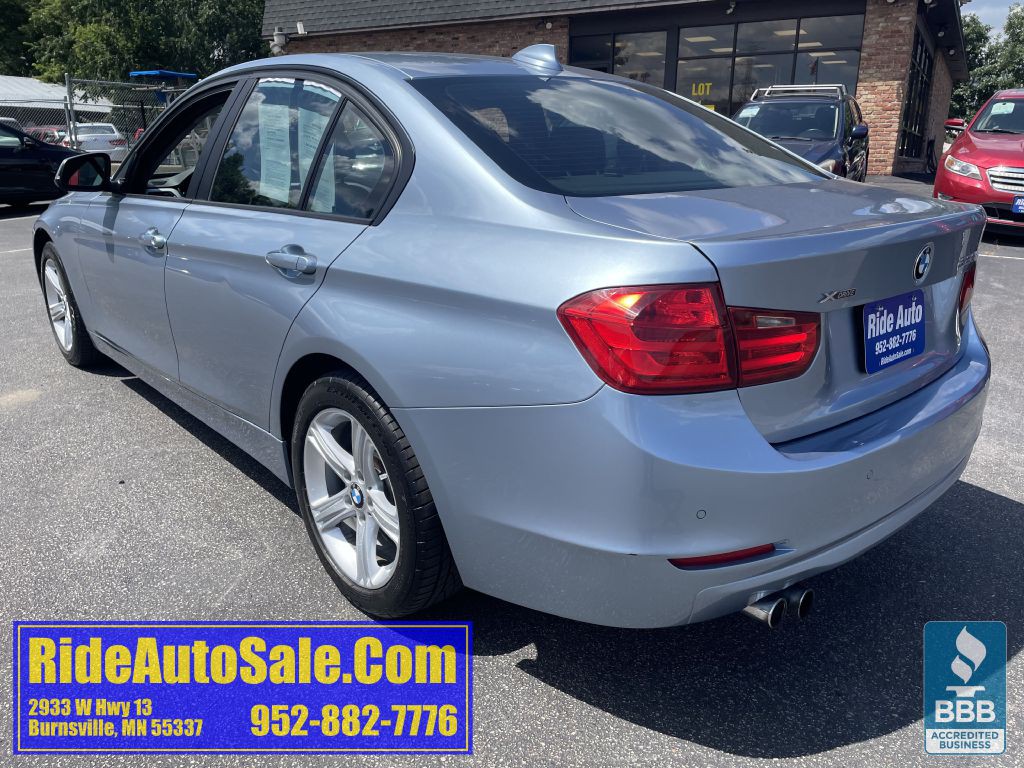 2013 BMW 3 Series Image 7