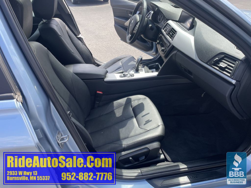 2013 BMW 3 Series Image 14