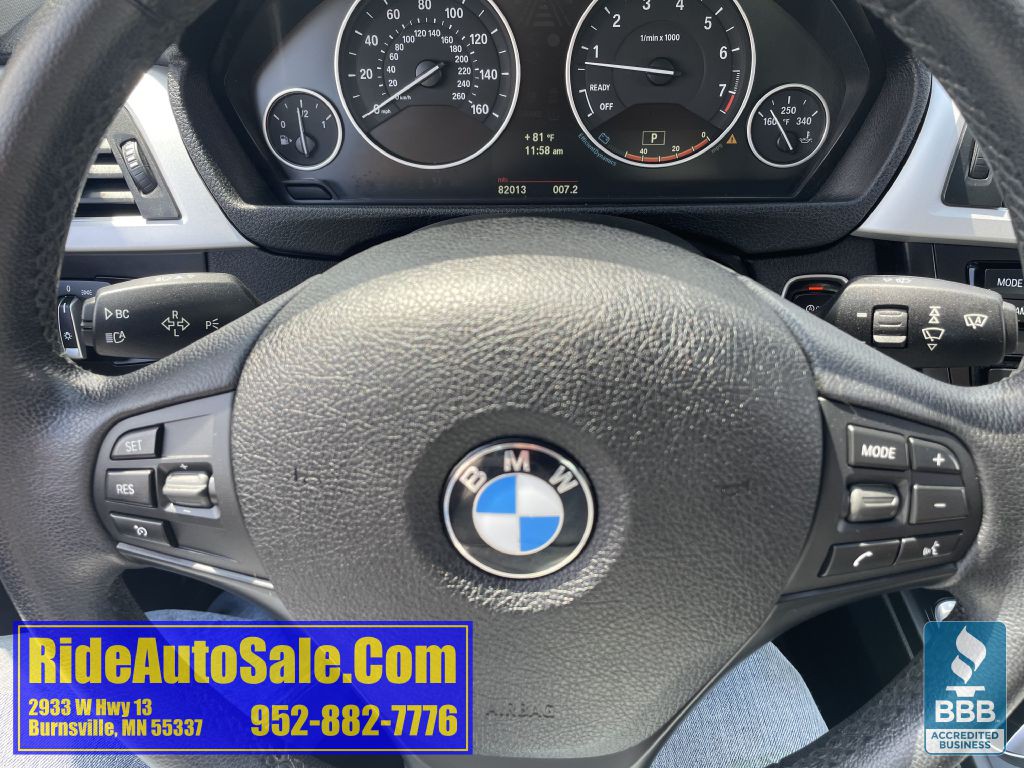 2013 BMW 3 Series Image 17
