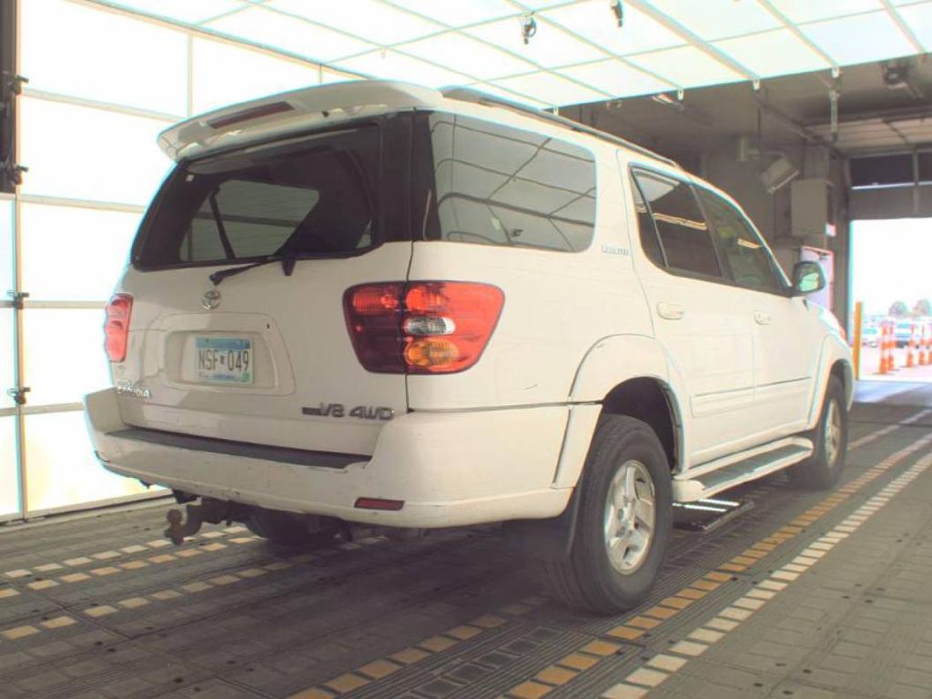 2001 Toyota Sequoia Image 4