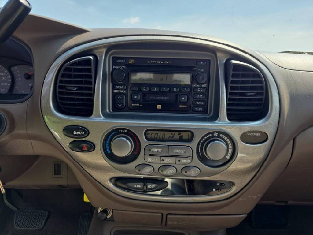 2001 Toyota Sequoia Image 5