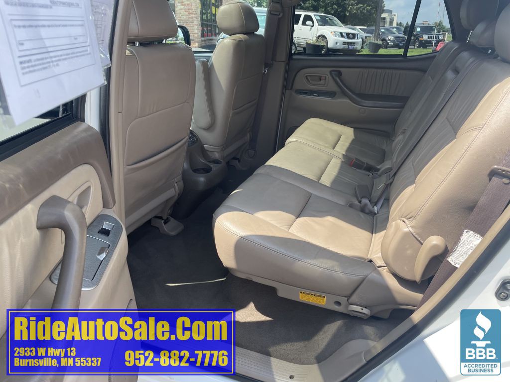 2001 Toyota Sequoia Image 12