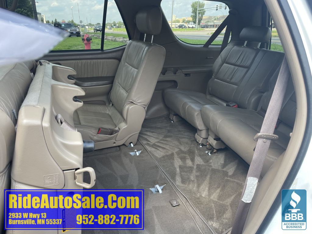 2001 Toyota Sequoia Image 13