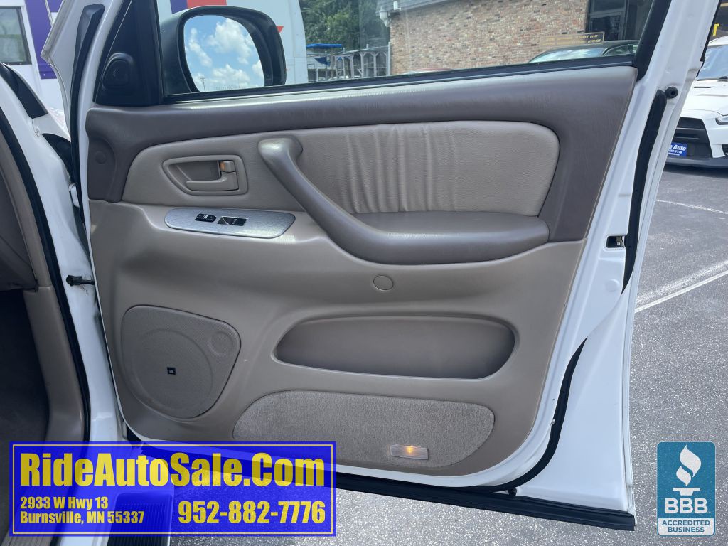 2001 Toyota Sequoia Image 14