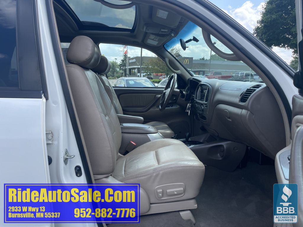 2001 Toyota Sequoia Image 15