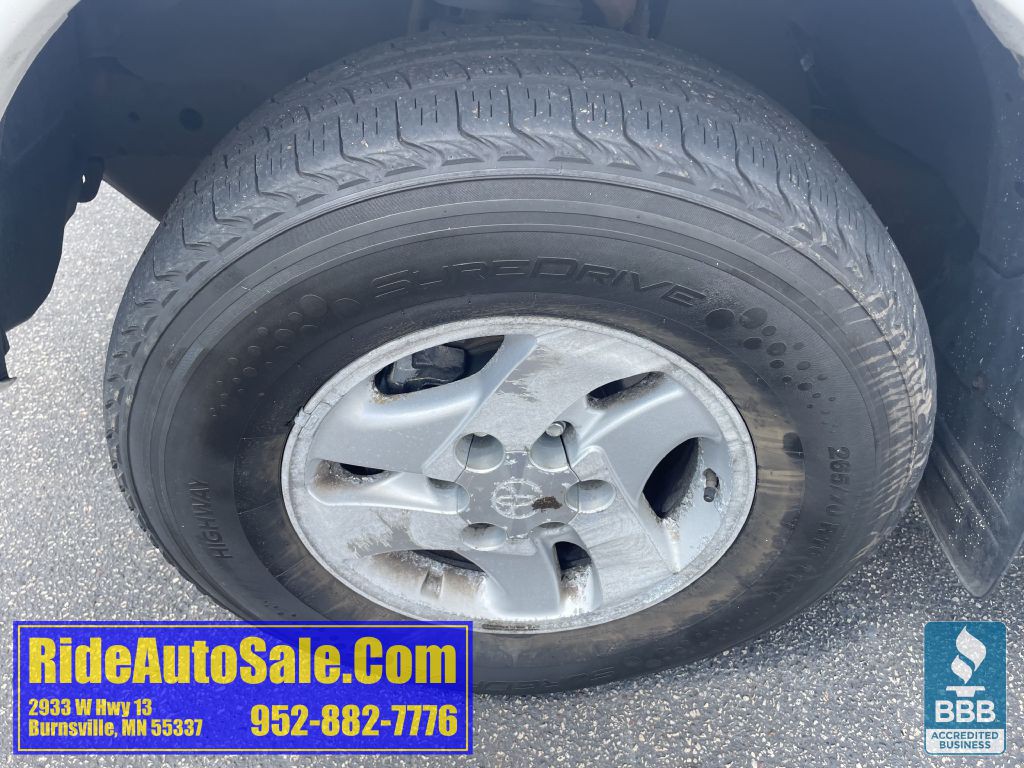 2001 Toyota Sequoia Image 24