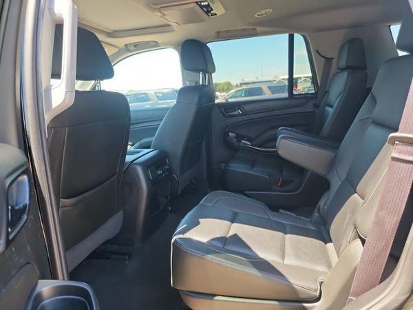 2017 GMC Yukon Image 3