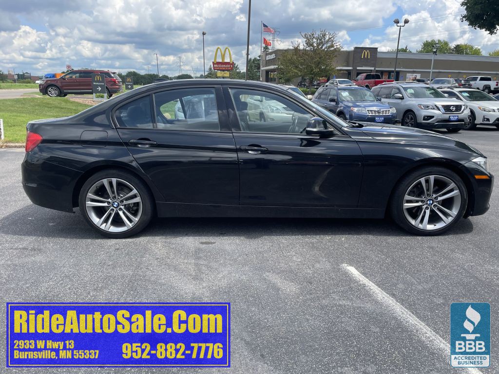 2014 BMW 3 Series Image 4