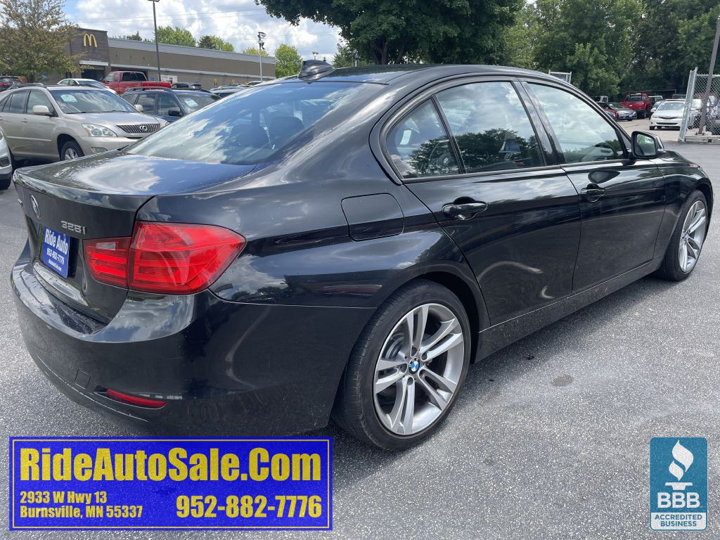 2014 BMW 3 Series Image 5