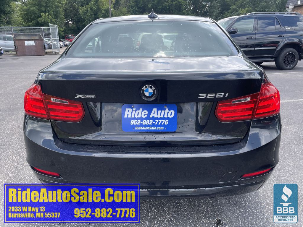 2014 BMW 3 Series Image 6