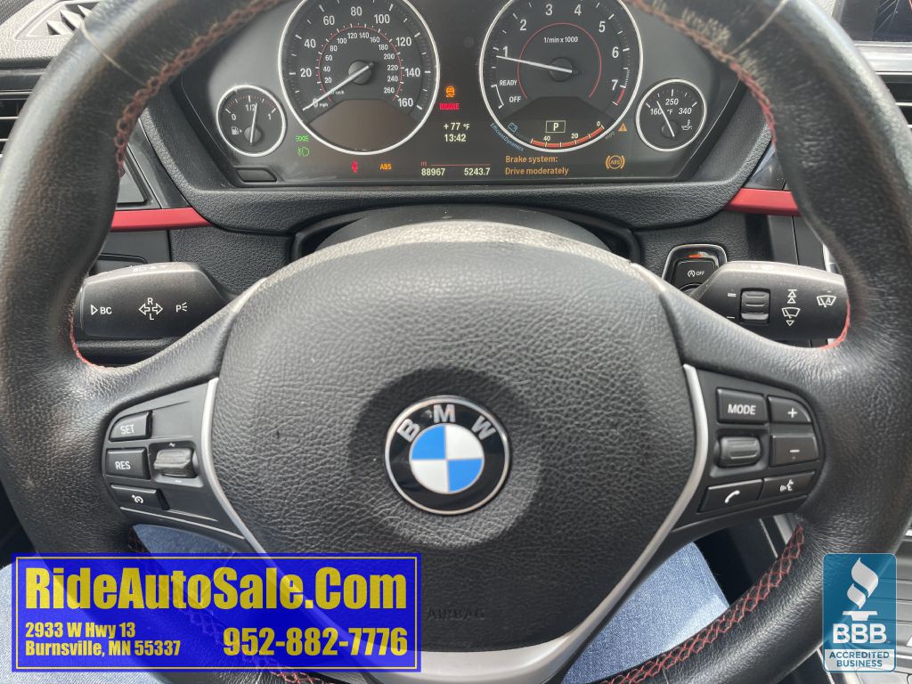 2014 BMW 3 Series Image 17