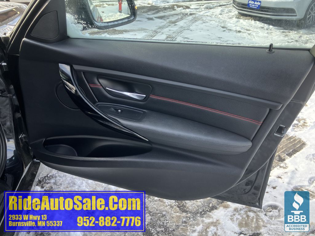 2014 BMW 3 Series Image 13