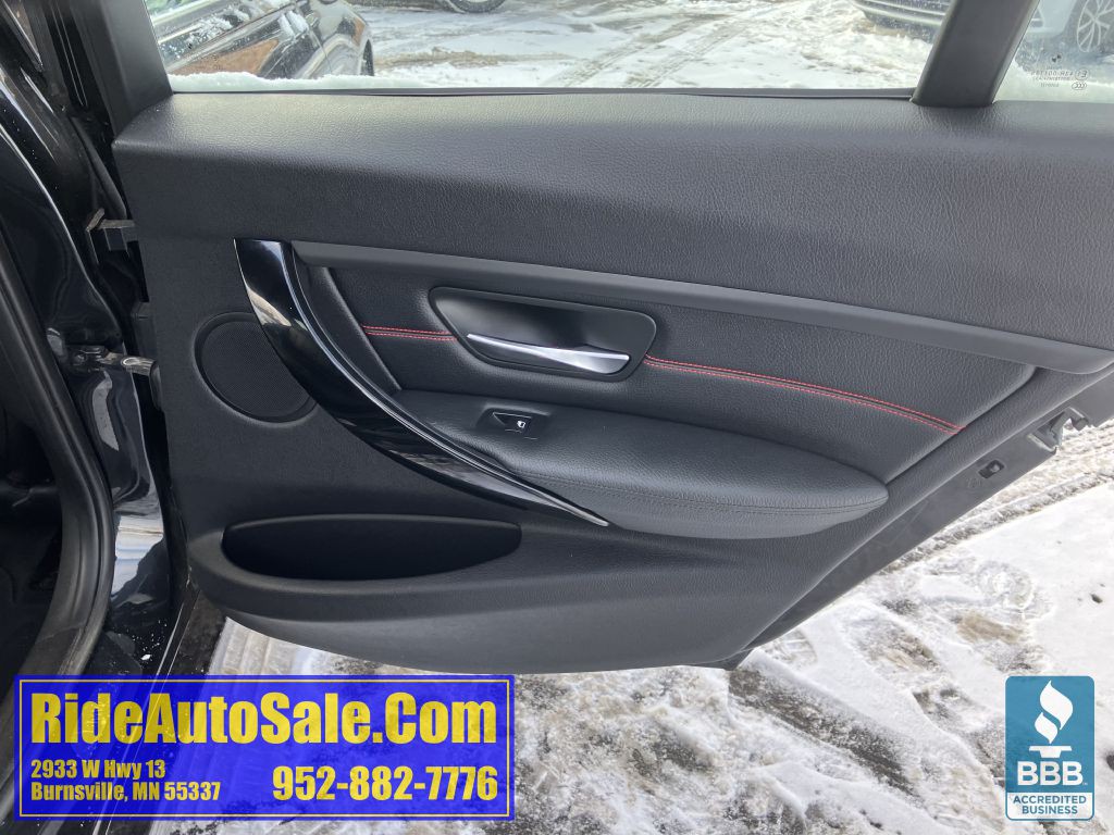 2014 BMW 3 Series Image 15