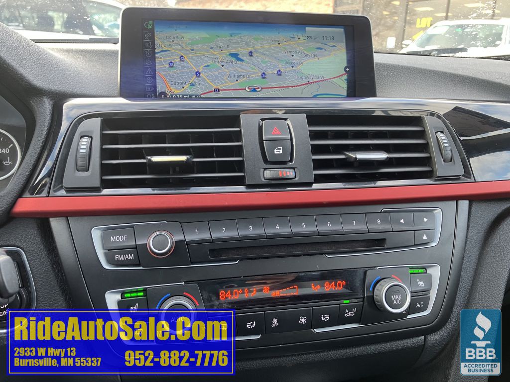 2014 BMW 3 Series Image 19