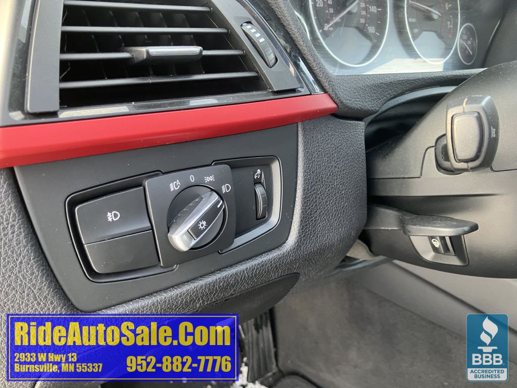 2014 BMW 3 Series Image 29