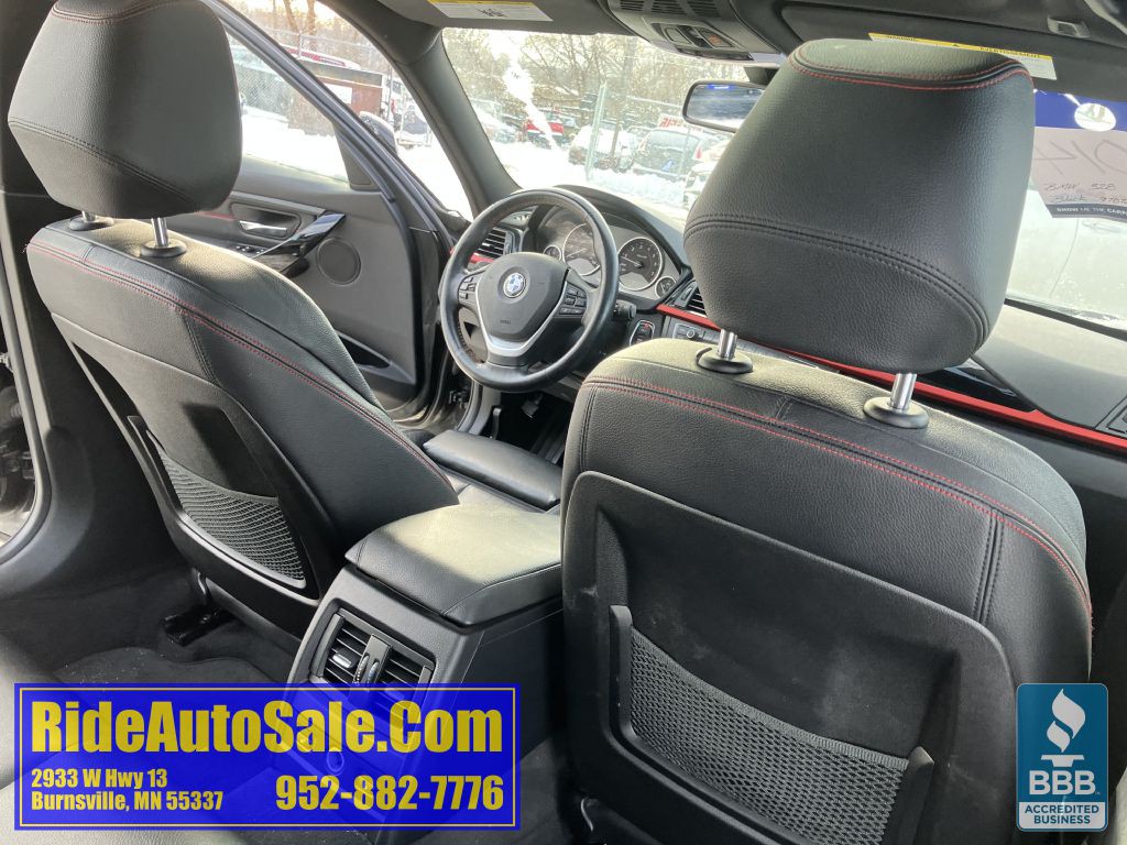 2014 BMW 3 Series Image 34