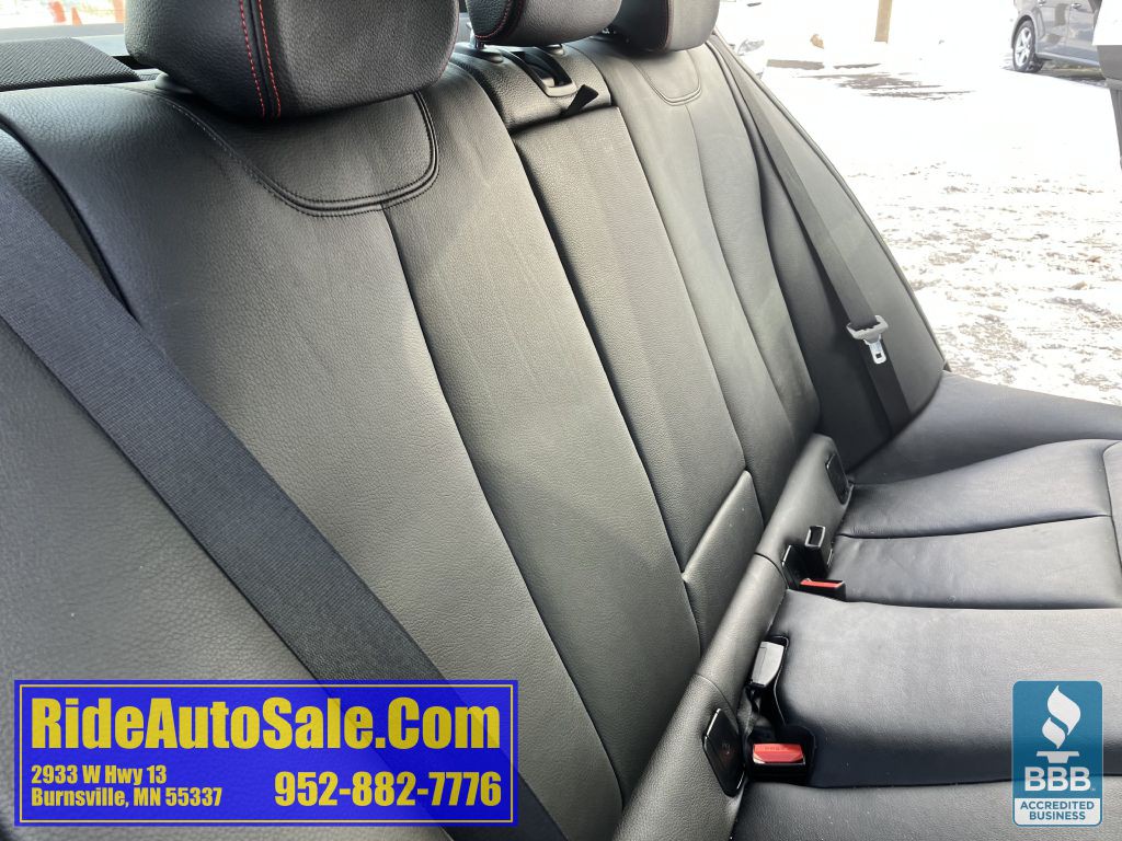 2014 BMW 3 Series Image 35