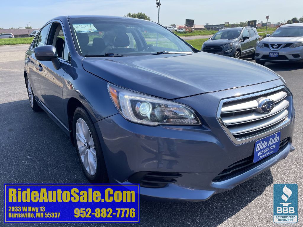 2017 Subaru Legacy Image 3