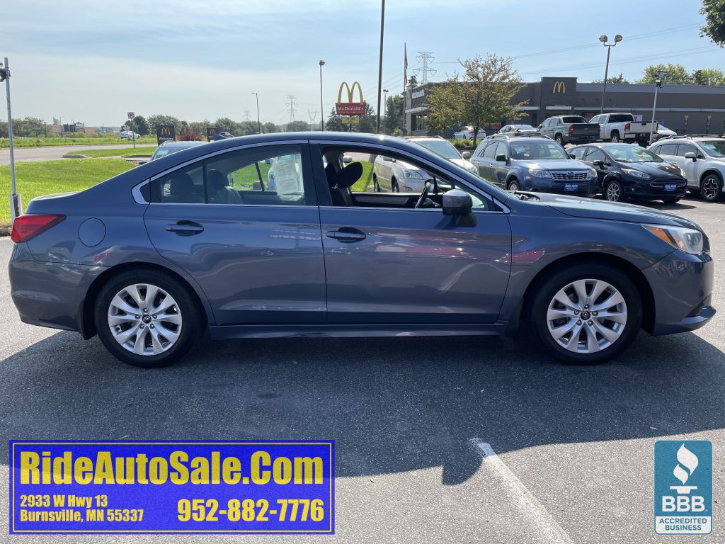 2017 Subaru Legacy Image 4