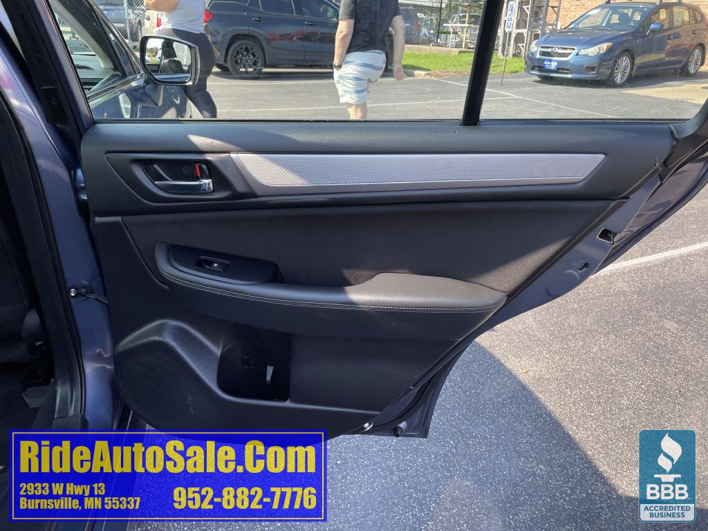 2017 Subaru Legacy Image 15