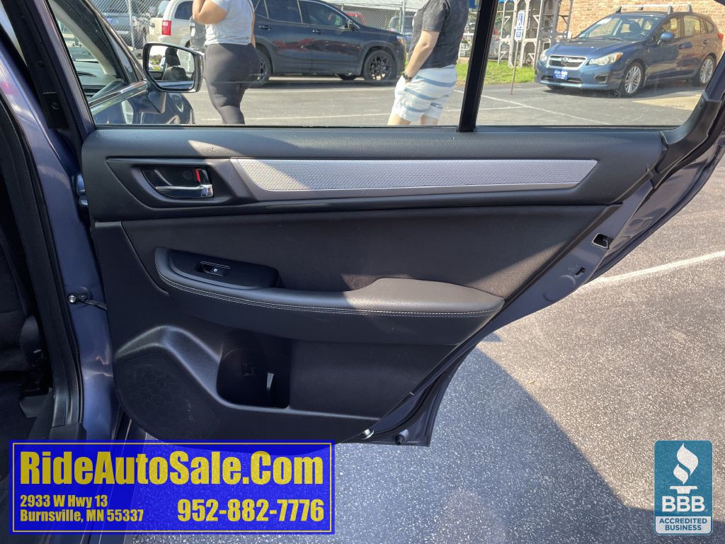 2017 Subaru Legacy Image 16