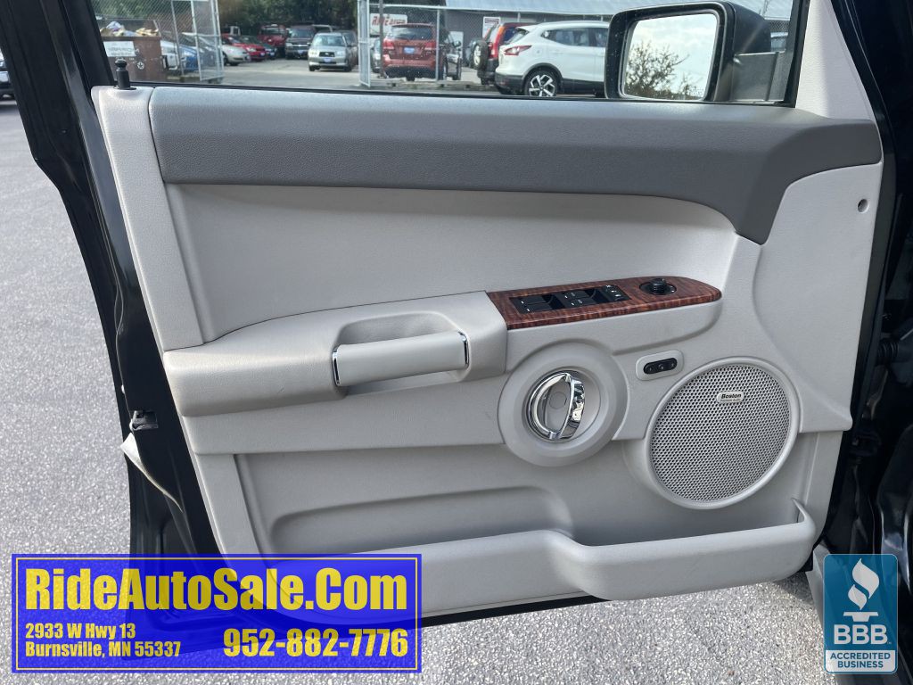 2008 Jeep Commander Image 9