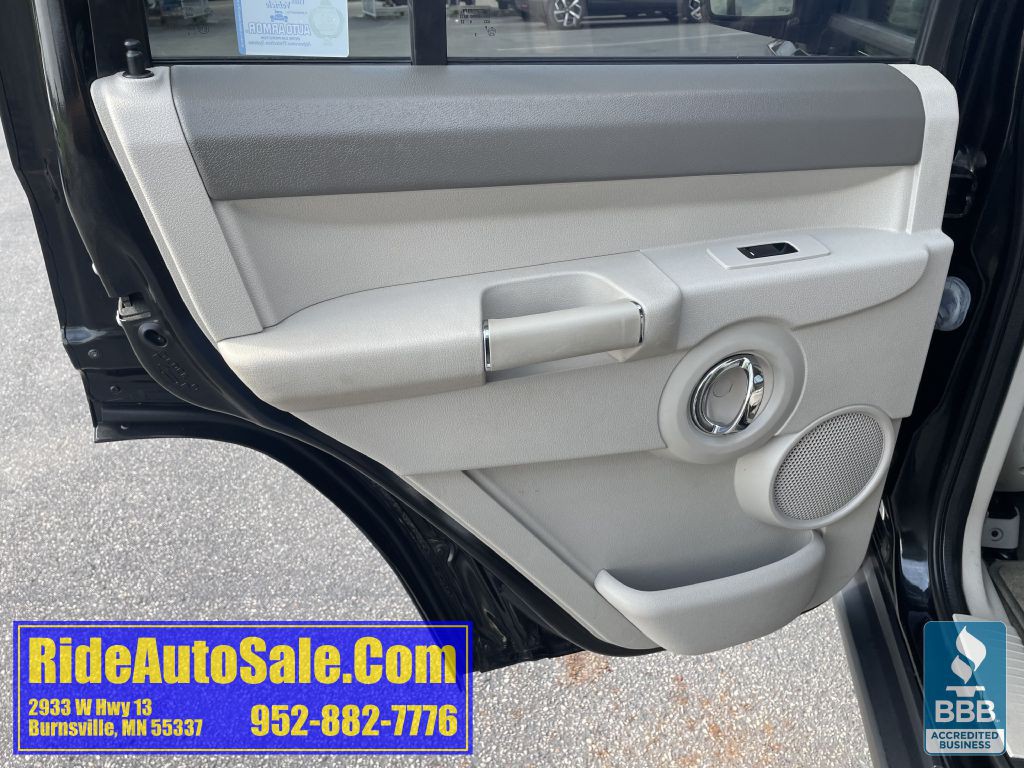 2008 Jeep Commander Image 11