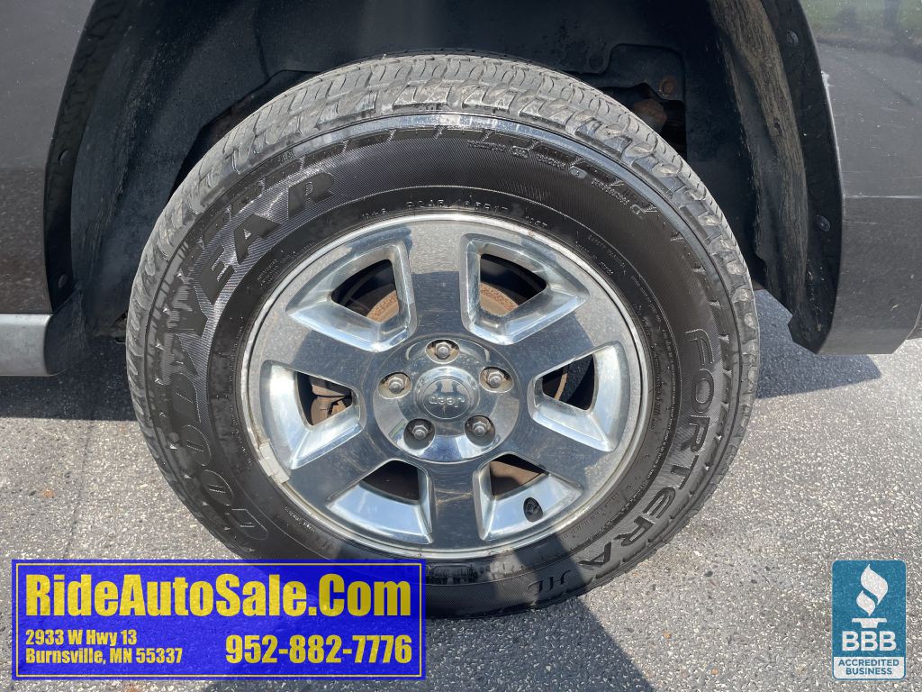 2008 Jeep Commander Image 25