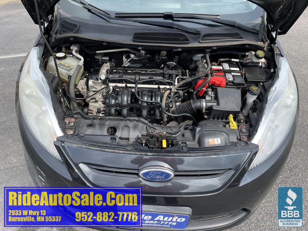 2012 Ford Fiesta Image 22