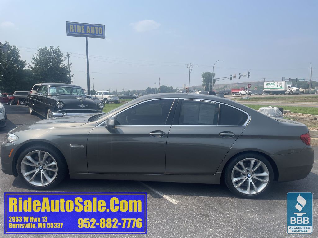 2014 BMW 5 Series Image 8