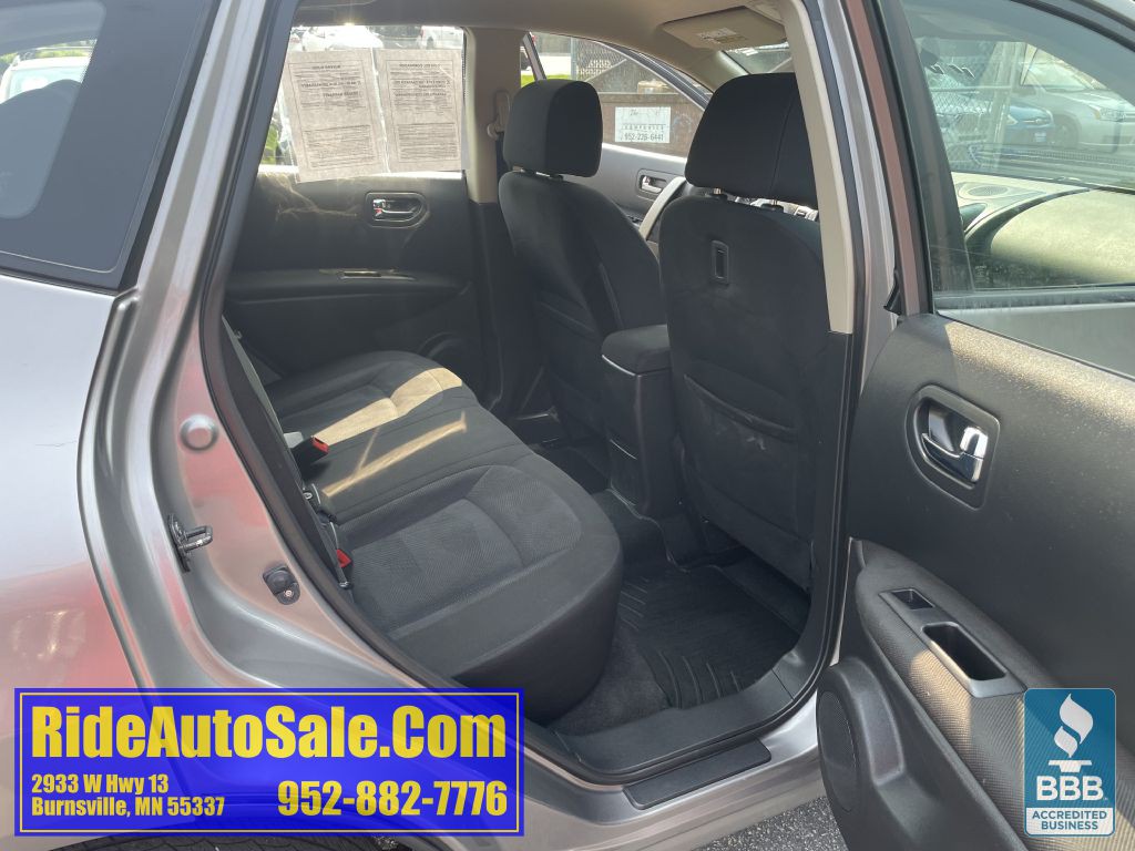 2015 Nissan Rogue Image 16