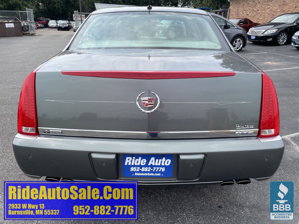 2006 Cadillac DTS Image 6