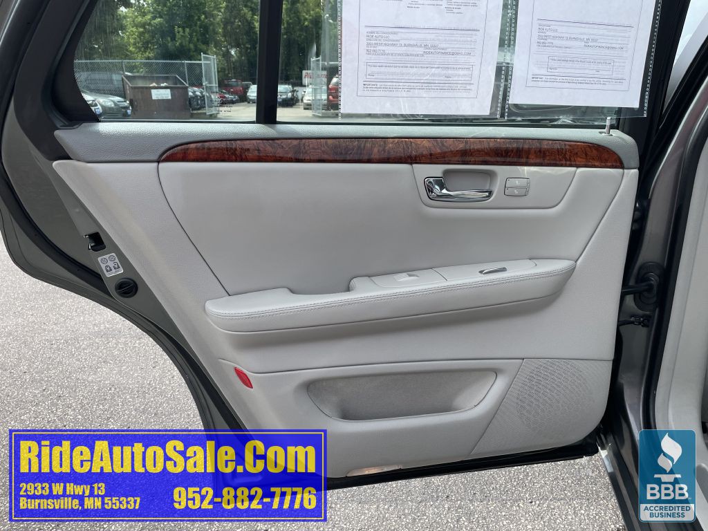 2006 Cadillac DTS Image 12