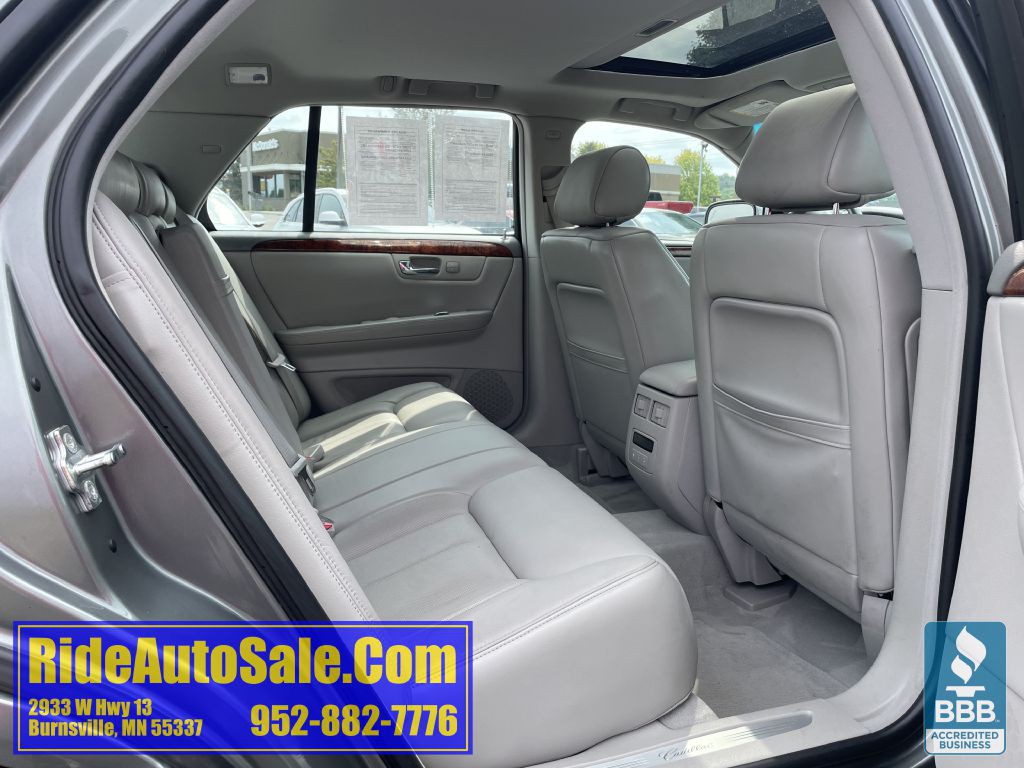 2006 Cadillac DTS Image 17