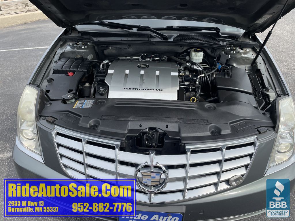 2006 Cadillac DTS Image 21