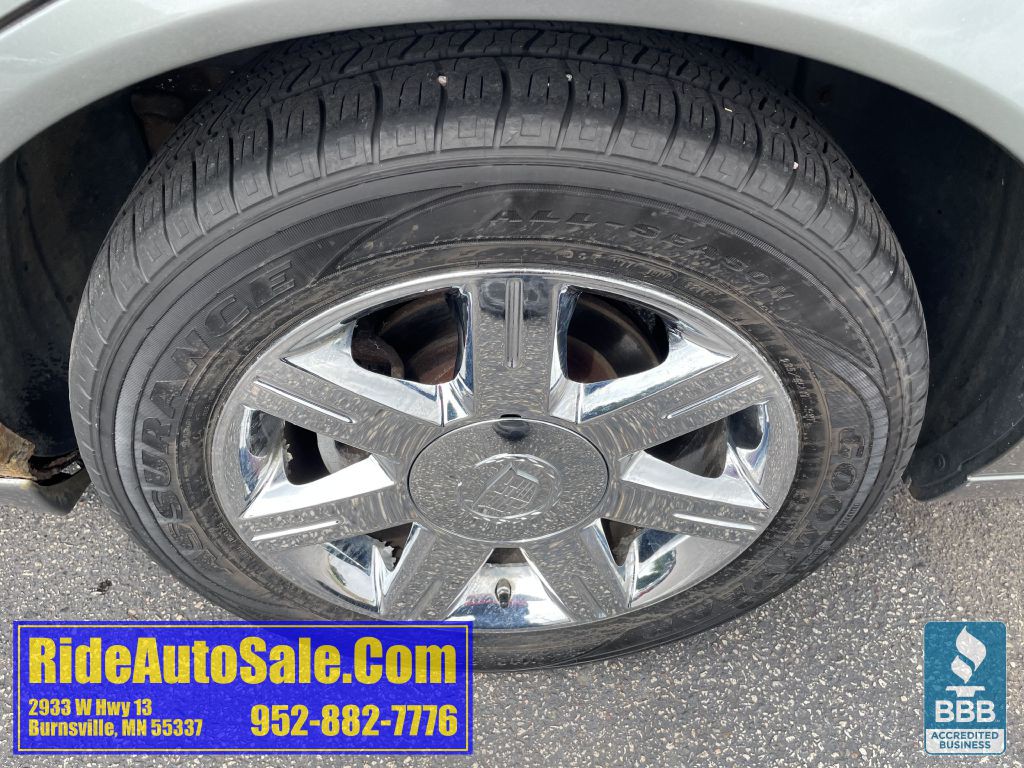 2006 Cadillac DTS Image 24