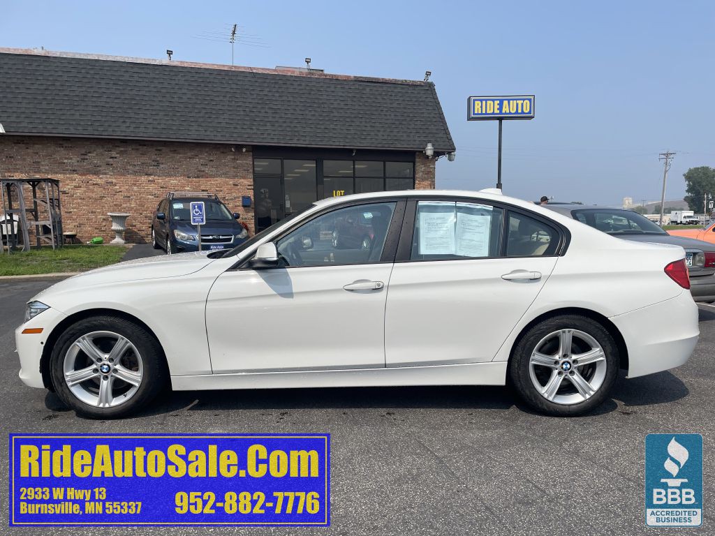 2013 BMW 3 Series Image 7