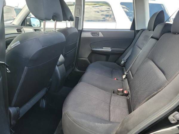 2013 Subaru Forester Image 11