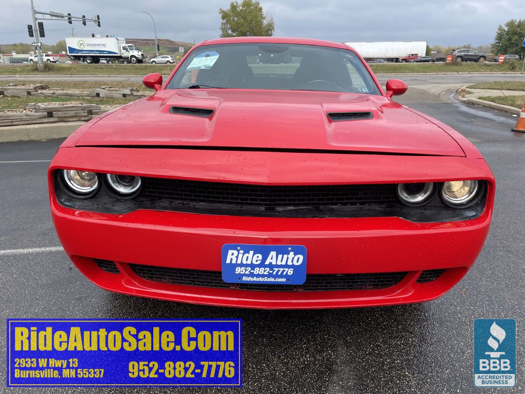 2019 Dodge Challenger Image 2