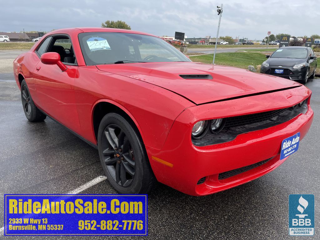 2019 Dodge Challenger Image 3
