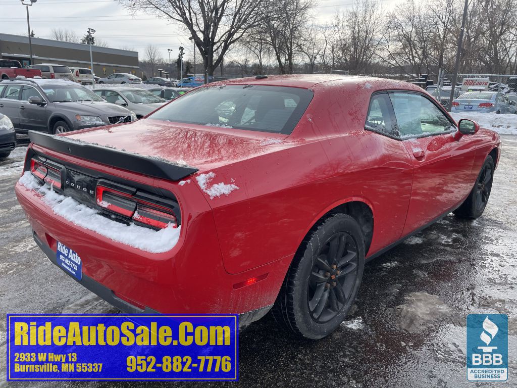 2019 Dodge Challenger Image 5