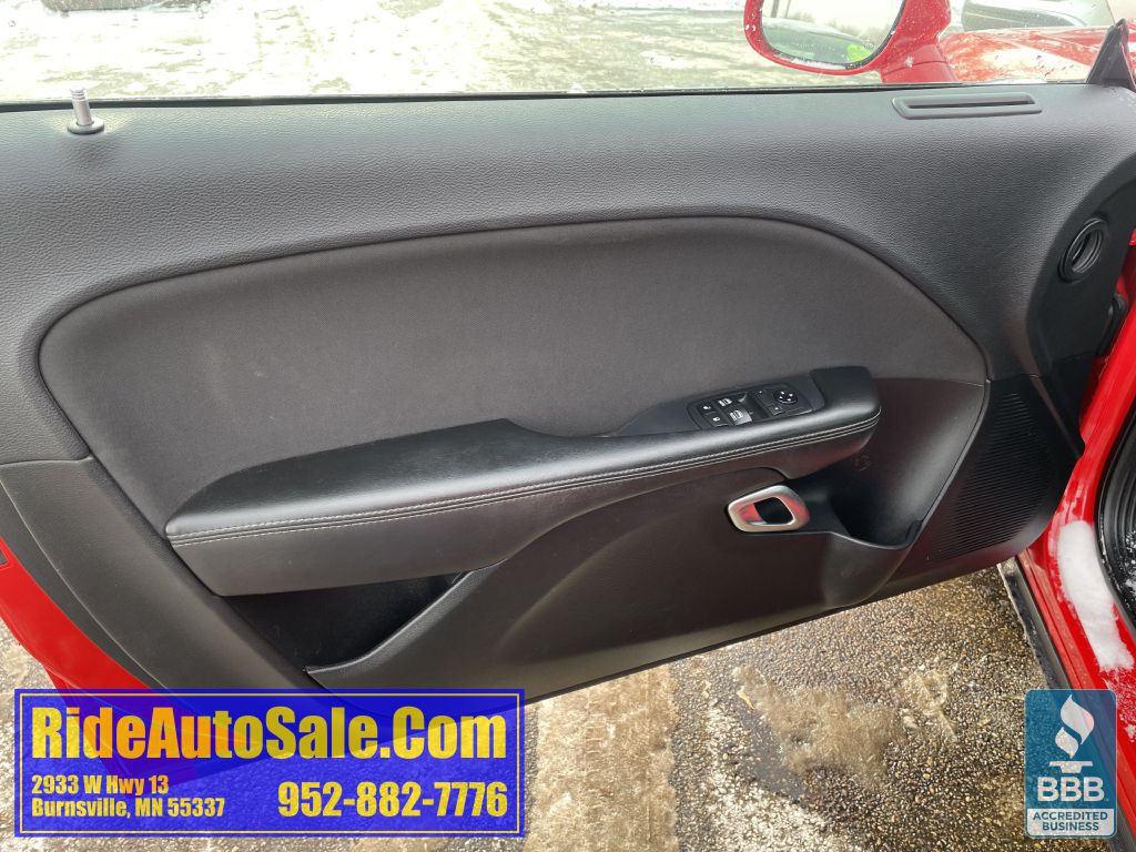 2019 Dodge Challenger Image 9