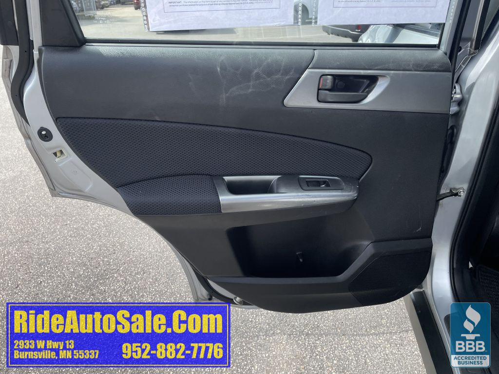 2012 Subaru Forester Image 11