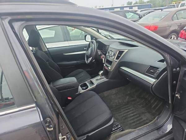 2012 Subaru Outback Image 4