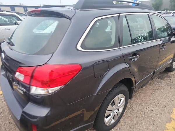 2012 Subaru Outback Image 6